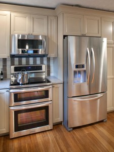 HRMYM104_stainless-steel-appliances_s3x4.jpg.rend.hgtvcom.1280.1707